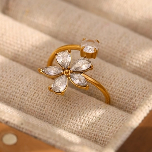 Bague Ouverte Fleur En Acier Inoxydable Plaqué Or 18K Zircone Pour Femmes Élégante Mode Bijoux De Doigt Ajustables Design