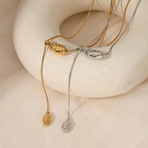 Adjustable stainless steel irregular geometric pendant necklace in gold and silver finish