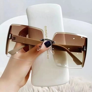 Oversized Frameless Square Sunglasses For Women Gradient PC Lens Metal Decor UV400 Protection Fashion Eyewear