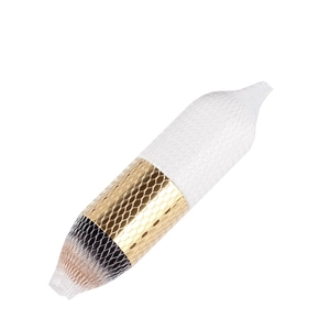 Single makeup foundation brush with soft dual-tone bristles and protective net cover