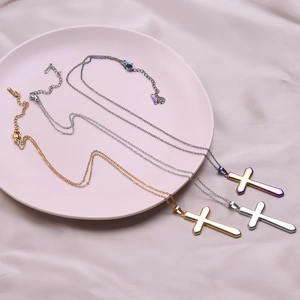 Cross Pendant Necklace Stainless Steel 18K Gold Plated Vacuum Plating Rainbow Iridescent Minimalist Fashion Jewelry Women