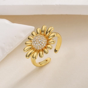 Polished 18K gold plated copper sunflower ring with pavé-set cubic zirconia stones