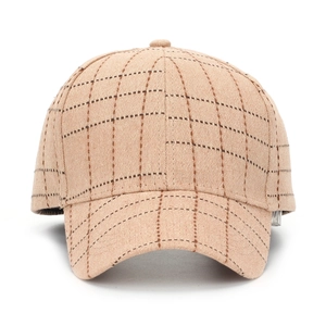 Classic British plaid baseball cap in khaki cotton with curved brim for sun protection