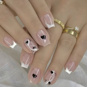French Square Press On Nails ABS Plastic Heart Pattern Silver Glitter Wearable For Women Valentine Day