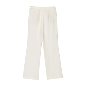 Flachliegende elegante weiße High-Waist-Hose mit geradem Bein und fließendem Fall