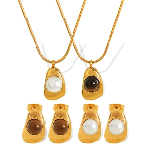 Irregular geometric jewelry set with gold titanium steel necklace and earrings