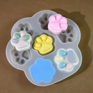 Moule en silicone pour résine avec sept cavités de pattes de chat pour bijoux