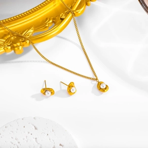 Pea pearl jewelry set with 18k gold plated titanium necklace and stud earrings