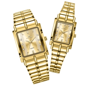 Coffret de montres de couple dorées avec cadrans rectangulaires et bracelets métal