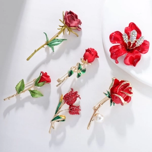 Elegant red rose and camellia brooches with rhinestones and pearls on gold metal base