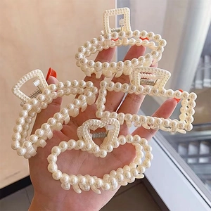 Elegant Artificial Pearl Resin Hair Claw Clips Metal Spring Geometric Non-slip Barrette For Women Styling Accessories