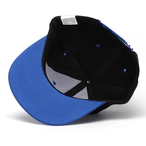 Casquette snapback à bord plat noir et bleu en acrylique avec fermeture réglable bleue