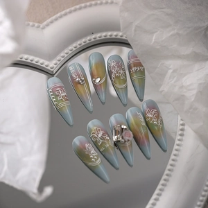 Lange Stiletto Kunstnägel mit 3D-Rose und buntem Aura-Marmor-Effekt Set