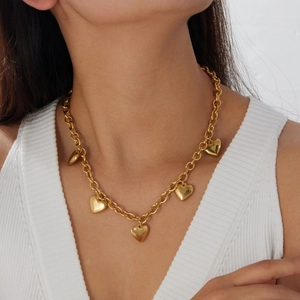 Chic gold-plated heart pendant necklace with chunky round link chain for women