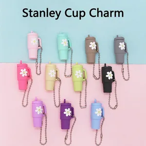 Mini Tumbler Keychains PVC Soft Glue Silicone Daisy Flower Cloud Butterfly Pattern Cute Bag Charm Backpack Decoration