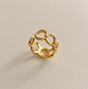 Polished 925 sterling silver chain ring in gold finish with elegant oval link design