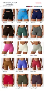 Detailliertes Raster mit 15 Farben von nahtlosen Gym-Shorts mit Crossover-Bund