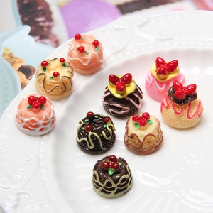 Miniature resin cakes set with realistic cream and fruit topping for DIY dollhouse