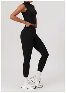 Details zum schwarzen nahtlosen Yoga-Set mit High-Waist-Leggings und Crop-Top-Oberteil