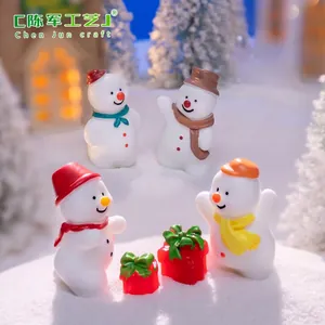 Miniature Christmas snowman figurines and gift boxes set for winter DIY micro landscape