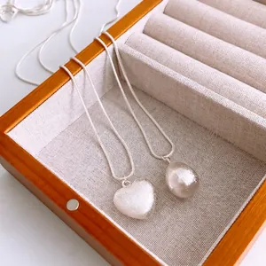 Collier Pendentif Cœur Alliage Cuivre Brossé Mat Chaîne Serpent Style Français Minimaliste Pour Femme Accessoire Quotidien