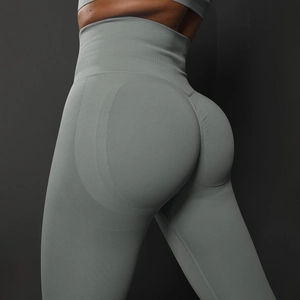 Détail du legging de yoga sans couture à taille haute avec effet galbant et texture mesh