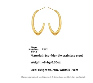 Détails des boucles d'oreilles créoles dorées en forme de C avec dimensions et poids