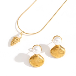 18k gold plated stainless steel sea shell pendant necklace and earrings jewelry set