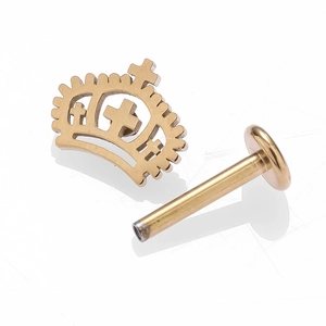 Piercing couronne en acier inoxydable doré avec filetage interne sur fond blanc