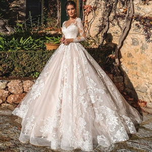 Elegant Lace Tulle Long Sleeve Wedding Dress For Bride Luxury Floral Applique Polyester Bridal Gown With Cathedral Train