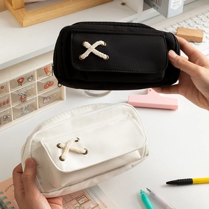 Astuccio in tela di grande capacità con design a corda incrociata in colori bianco e nero