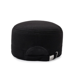Casquette plate d'hiver noire pour homme avec boucle métallique réglable à l'arrière