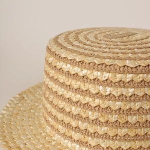 Chapeau canotier en paille tissé main avec tissage géométrique de haute qualité
