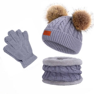 Conjunto de punto gris para niños con gorro con pompón, bufanda y guantes