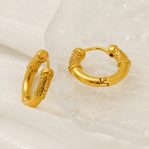 Vintage golden stainless steel hoop earrings with ornate cloud engraving for men and women