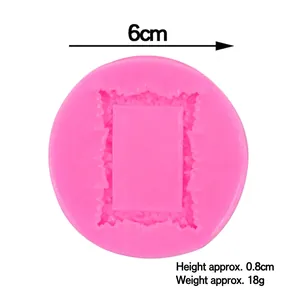 Molde de silicona rosa circular con marco calado para fondant y decoración de repostería