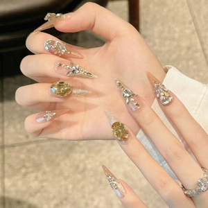 Unghie Finte Artigianali Di Lusso Forma Stiletto Lunga Oro Champagne Sfumato Glitter Strass Gemma Sintetica Elegante