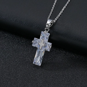 Creative Copper Cross Pendant Necklace Inlaid with AAA Zirconia Stones Fashion Hip Hop Jewelry for Men and Women
