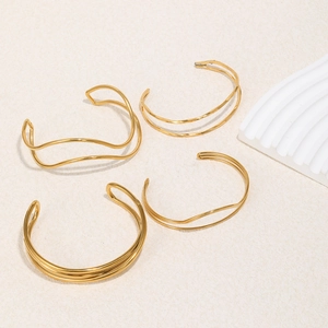 Minimalist Geometric Twist Wave Line Open Cuff Bangle For Women Chic 18K Gold Plated Stainless Steel Adjustable Bracelet