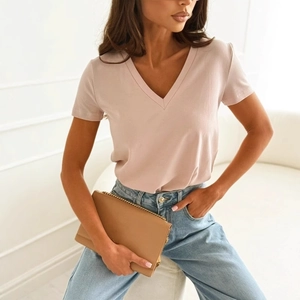 Women's slim fit V-neck short sleeve T-shirt in soft light pink with casual jeans