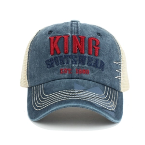 Cappellino vintage in denim blu con ricamo King Sportswear e retro in rete traspirante