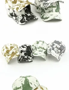 Détails de casquettes tie-dye avec broderie jubilant et texture en sergé de coton