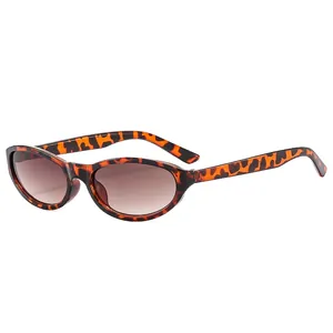 Retro oval tortoiseshell cat eye sunglasses with brown gradient lenses for women