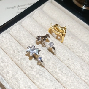 Elegant horse and star open rings in gold and silver finish with zircon and shell inlay