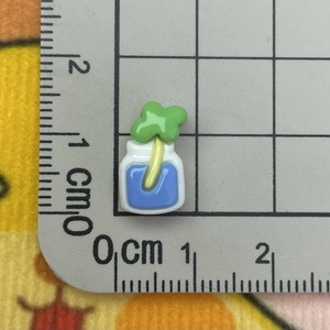 Miniature resin potted plant charm for DIY crafts measuring 1.2cm by 0.8cm in size