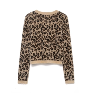 Women's vintage leopard print knit sweater in plush brown fabric with a cropped fit