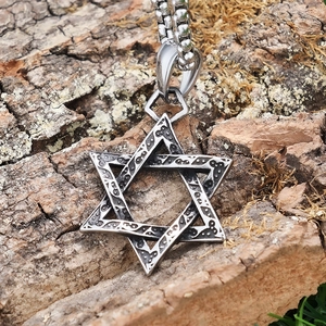 Vintage stainless steel Star of David necklace with double-sided engraving on tree bark