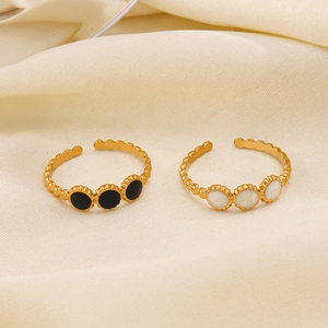 Bagues ouvertes géométriques plaquées or 18 carats avec incrustations noires et blanches