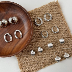 925 silver earring set with pearl, geometric hoops and frosted heart studs