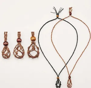 Size detail chart for handmade woven net necklace showing small, middle and large holders